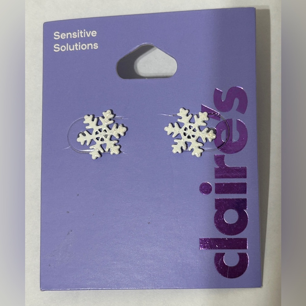 Claire’s Snowflake Stud Earrings Sensitive Solutions Sparkly White .25” NEW